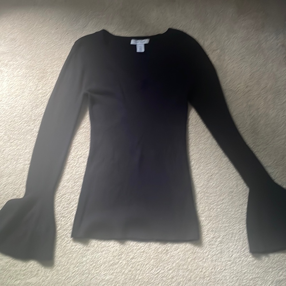 white house black market v-neck long sleeve top